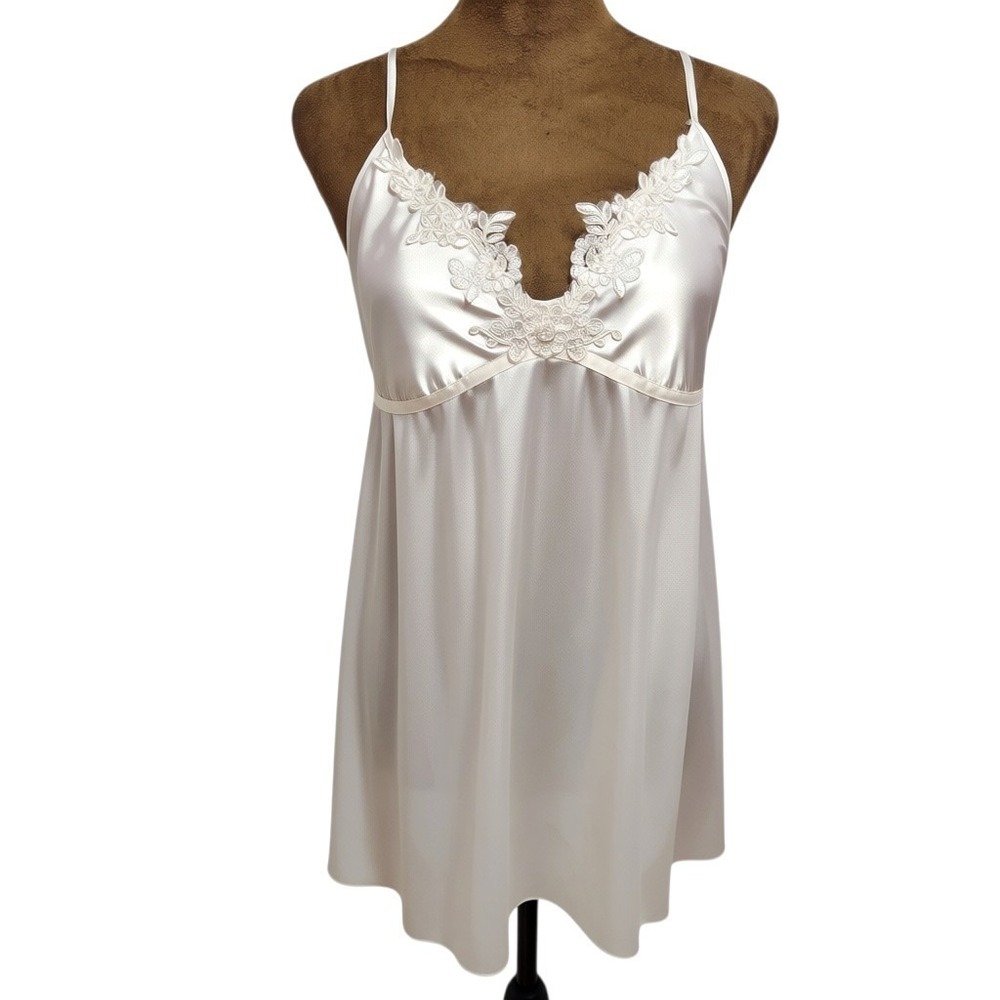 Linea Donatella White Satin Slip Dress Babydoll Night Gown Bridal Size M Sequin